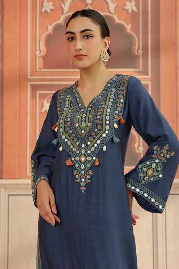 Dohr India Navy Silk, Cotton, Chanderi V-neck Zeva Embroidered Mul Kaftan at Aza Fashions Dohr India_Navy Silk, Cotton, Chanderi V-neck Zeva Embroidered Mul Kaftan _at_Aza_Fashions