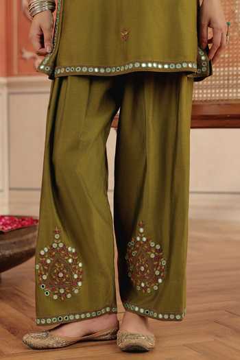 Dohr India_Olive Green Silk, Chanderi, Organza V-neck, Yes Arushi Kurta Set _at_Aza_Fashions
