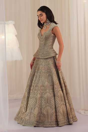 K&A By Karishma and Ashita Ivory Silk Zari, Embroidery Sweetheart Neck Corset And Lehenga Set Online at Aza Fashions K&A By Karishma and Ashita_Ivory Silk Zari, Embroidery Sweetheart Neck Corset And Lehenga Set _Online_at_Aza_Fashions