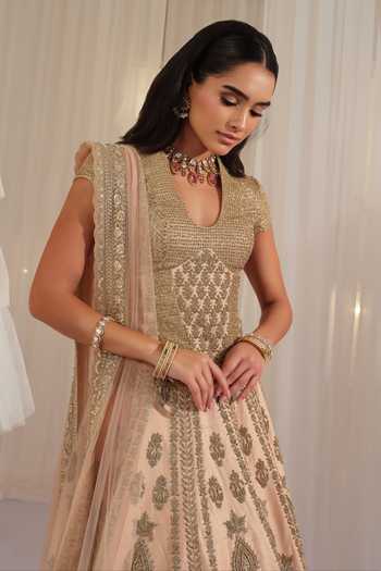 K&A By Karishma and Ashita Peach Silk Sequins, Beads, Cut Work, Crystals V-neck Zardozi Lehenga Set Online at Aza Fashions K&A By Karishma and Ashita_Peach Silk Sequins, Beads, Cut Work, Crystals V-neck Zardozi Lehenga Set _Online_at_Aza_Fashions