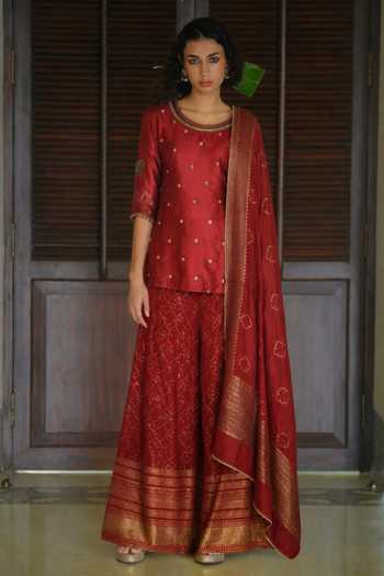 Myoho Elephant Woven Kurta Set