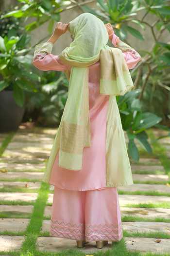 Myoho Hand Embroidered Kurta Set 