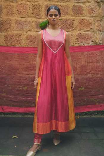 Shop Myoho Red Chanderi Silk, Dupion V-neck Patchwork Kurta Set Online at Aza Fashions Shop_Myoho_Red Chanderi Silk, Dupion V-neck Patchwork Kurta Set _Online_at_Aza_Fashions