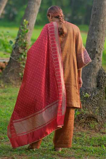 Myoho Embroidered Tissue Kurta Set