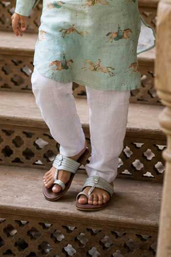 Funny Bones Clothings Green Linen The Mare And Stallion Pure Kurta Set Online at Aza Fashions Funny Bones Clothings_Green Linen The Mare And Stallion Pure Kurta Set _Online_at_Aza_Fashions