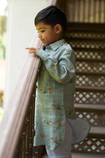 Buy Funny Bones Clothings Green Linen The Mare And Stallion Pure Kurta Set Online at Aza Fashions Buy_Funny Bones Clothings_Green Linen The Mare And Stallion Pure Kurta Set _Online_at_Aza_Fashions