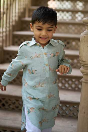 Shop Funny Bones Clothings Green Linen The Mare And Stallion Pure Kurta Set Online at Aza Fashions Shop_Funny Bones Clothings_Green Linen The Mare And Stallion Pure Kurta Set _Online_at_Aza_Fashions