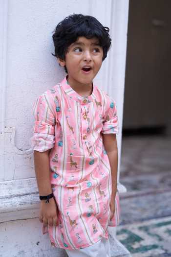 Funny Bones Clothings Pink Silk The Showman Printed Kurta Set at Aza Fashions Funny Bones Clothings_Pink Silk The Showman Printed Kurta Set _at_Aza_Fashions
