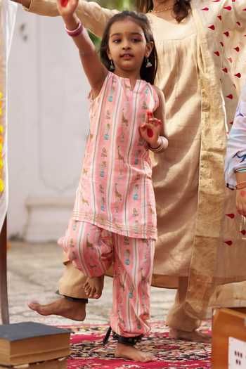Funny Bones Clothings_Pink Silk The Showman Printed Kurta And Pant Set _Online_at_Aza_Fashions