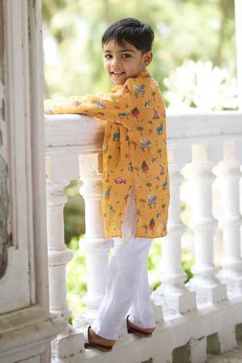 Buy Funny Bones Clothings Orange Linen Zoo Print Kurta Set Online at Aza Fashions Buy_Funny Bones Clothings_Orange Linen Zoo Print Kurta Set _Online_at_Aza_Fashions