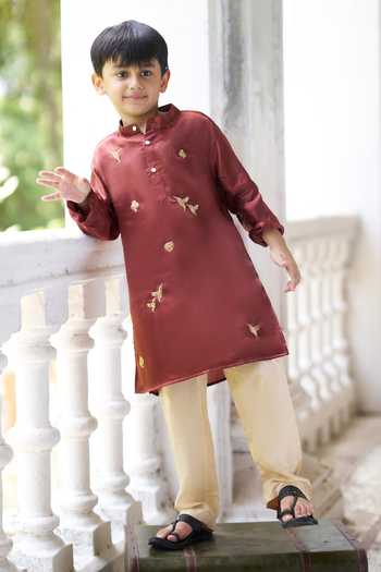 Funny Bones Clothings Maroon Silk Wanderers Hand Embroidered Kurta Set Online at Aza Fashions Funny Bones Clothings_Maroon Silk Wanderers Hand Embroidered Kurta Set _Online_at_Aza_Fashions