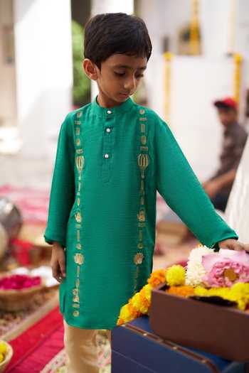 Funny Bones Clothings The Storyteller Pure Silk Kurta Set 