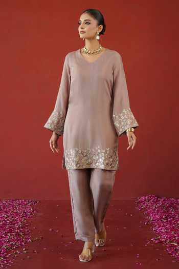 Buy Masoomm Purple Shantoon, Organza V-neck Floral Zari Embroidered Kurta Set Online at Aza Fashions Buy_Masoomm_Purple Shantoon, Organza V-neck Floral Zari Embroidered Kurta Set _Online_at_Aza_Fashions
