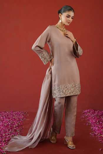 Buy Masoomm Purple Shantoon, Organza V-neck Floral Zari Embroidered Kurta Set Buy_Masoomm_Purple Shantoon, Organza V-neck Floral Zari Embroidered Kurta Set