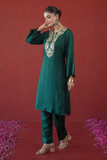 Masoomm Green Shantoon Keyhole Neck Zari Placement Embroidered Kurta And Pant Set Online at Aza Fashions Masoomm_Green Shantoon Keyhole Neck Zari Placement Embroidered Kurta And Pant Set _Online_at_Aza_Fashions