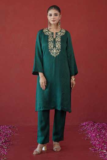 Masoomm Zari Placement Embroidered Kurta & Pant Set 