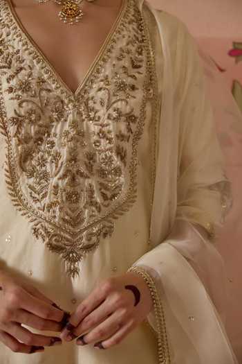 Buy Kritika Dawar Ivory Silk, Chanderi, Organza V-neck, Yes Gulnaar Embroidered Kurta Sharara Set Buy_Kritika Dawar_Ivory Silk, Chanderi, Organza V-neck, Yes Gulnaar Embroidered Kurta Sharara Set