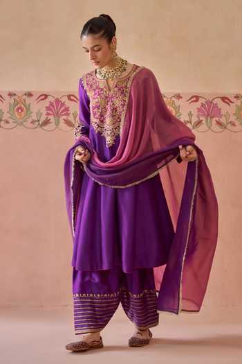 Kritika Dawar Aafreen Embroidered Kurta Set