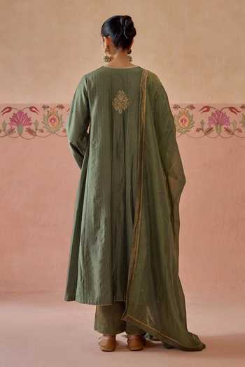 Kritika Dawar Mehrunisa Embroidered Angarkha Set