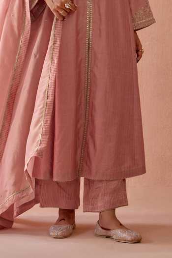 Kritika Dawar Pink Silk, Chanderi, Tissue V-neck Mehrunisa Embroidered Angarkha Set Online at Aza Fashions Kritika Dawar_Pink Silk, Chanderi, Tissue V-neck Mehrunisa Embroidered Angarkha Set _Online_at_Aza_Fashions
