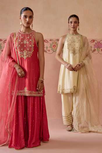 Kritika Dawar Pink , Organza Halter Neck Shahira Embroidered Kurta Sharara Set at Aza Fashions Kritika Dawar_Pink , Organza Halter Neck Shahira Embroidered Kurta Sharara Set _at_Aza_Fashions