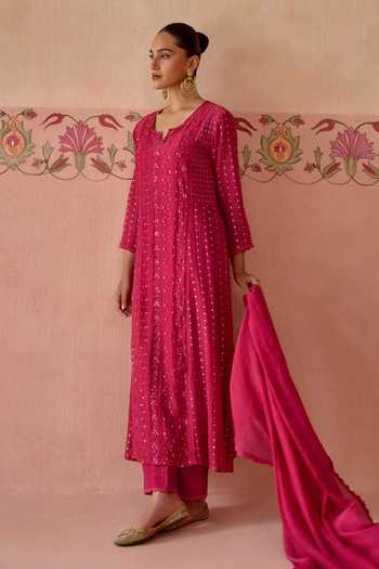 Buy Kritika Dawar Pink Chanderi, Cotton Split V-neck, Yes Saanjh Thread Embroidered Kurta Set Buy_Kritika Dawar_Pink Chanderi, Cotton Split V-neck, Yes Saanjh Thread Embroidered Kurta Set