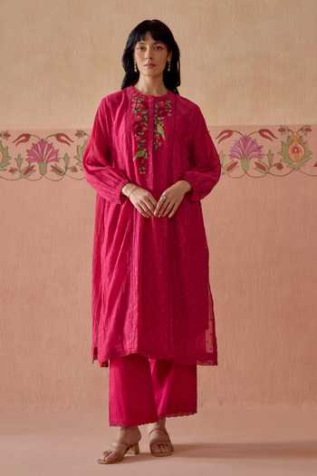 Kritika Dawar Ziya Neckline Embroidered Kurta & Pant Set