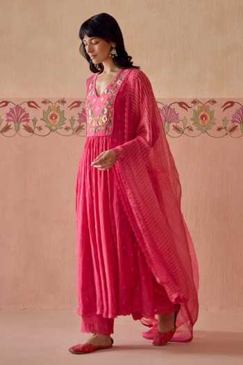 Kritika Dawar Pink Chanderi, Cotton, Organza V-neck Chirai Yoke Embroidered Kurta Set Online at Aza Fashions Kritika Dawar_Pink Chanderi, Cotton, Organza V-neck Chirai Yoke Embroidered Kurta Set _Online_at_Aza_Fashions