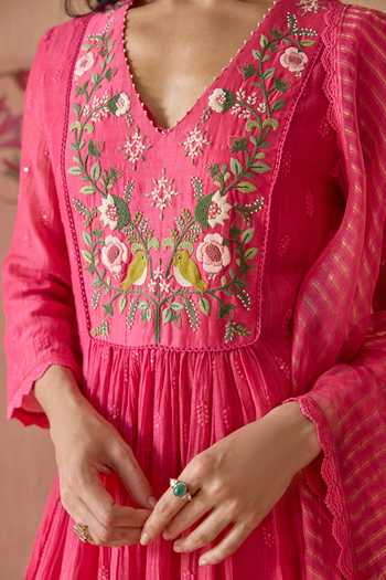 Kritika Dawar Pink Chanderi, Cotton, Organza V-neck Chirai Yoke Embroidered Kurta Set at Aza Fashions Kritika Dawar_Pink Chanderi, Cotton, Organza V-neck Chirai Yoke Embroidered Kurta Set _at_Aza_Fashions