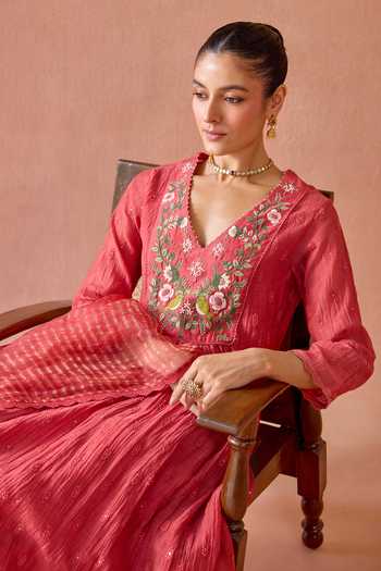 Kritika Dawar Coral Chanderi, Cotton, Organza V-neck Chirai Yoke Embroidered Kurta Set at Aza Fashions Kritika Dawar_Coral Chanderi, Cotton, Organza V-neck Chirai Yoke Embroidered Kurta Set _at_Aza_Fashions