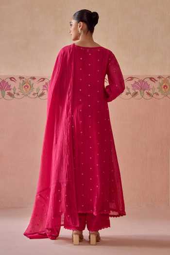 Kritika Dawar Phool Embroidered Kurta Set