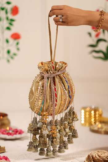 5elements Rangmahal Ccadting Tassel Potli