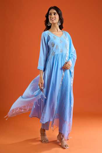 Aariyana Couture Floral Placement Embroidered Kurta Set 