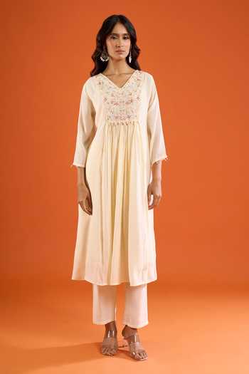 Buy Aariyana Couture Cream Chanderi V-neck, Yes Yoke Embroidered Kurta Set Buy_Aariyana Couture_Cream Chanderi V-neck, Yes Yoke Embroidered Kurta Set