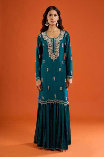 Buy Aariyana Couture Green Chinon Scoop Neck, Yes Floral Embroidered Kurta Set Online at Aza Fashions Buy_Aariyana Couture_Green Chinon Scoop Neck, Yes Floral Embroidered Kurta Set _Online_at_Aza_Fashions