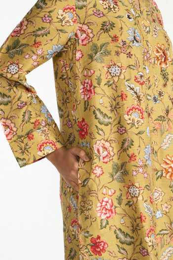 Payal Pratap Gold Silk, Dupion Mandarin Collar, Yes Madhavi Floral Print Tunic And Pant Set at Aza Fashions Payal Pratap_Gold Silk, Dupion Mandarin Collar, Yes Madhavi Floral Print Tunic And Pant Set _at_Aza_Fashions