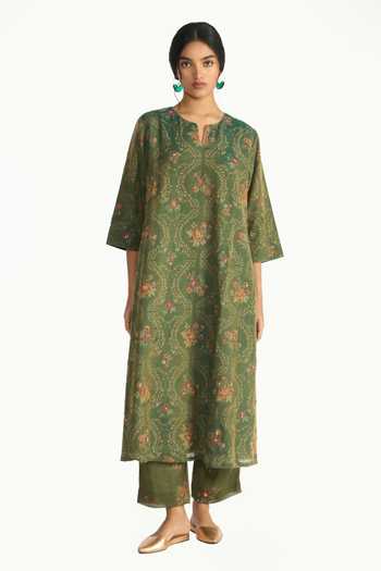 Payal Pratap Green Chanderi, Tissue Round Neck Parijat Floral Print Kurta Set at Aza Fashions Payal Pratap_Green Chanderi, Tissue Round Neck Parijat Floral Print Kurta Set _at_Aza_Fashions