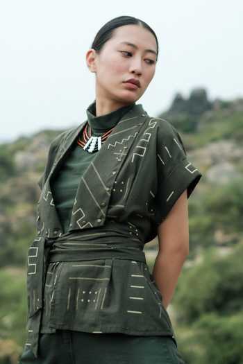 The Terra Tribe Green Cotton Shawl Neck Berlin Collar Mud Print Jacket Online at Aza Fashions The Terra Tribe_Green Cotton Shawl Neck Berlin Collar Mud Print Jacket _Online_at_Aza_Fashions