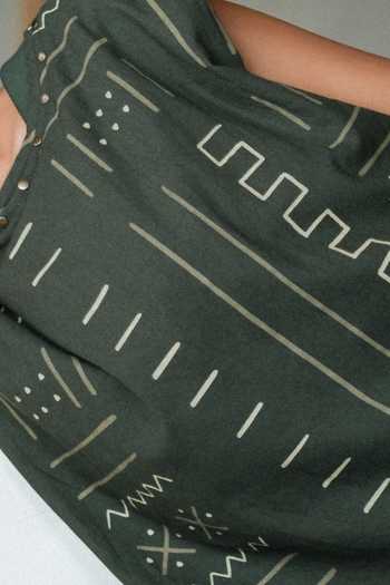 Buy The Terra Tribe Green Cotton Round Neck Nara Mud Print Gathered Dress Online at Aza Fashions Buy_The Terra Tribe_Green Cotton Round Neck Nara Mud Print Gathered Dress _Online_at_Aza_Fashions