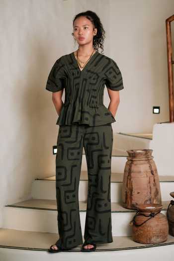 The Terra Tribe Green Cotton V-neck Meknes Big Print Kimono Top Online at Aza Fashions The Terra Tribe_Green Cotton V-neck Meknes Big Print Kimono Top _Online_at_Aza_Fashions