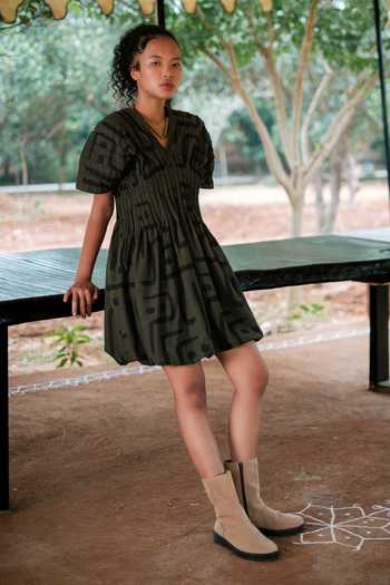 Buy The Terra Tribe Olive Green Cotton V-neck Meknes Tribal Print Kimono Dress Online at Aza Fashions Buy_The Terra Tribe_Olive Green Cotton V-neck Meknes Tribal Print Kimono Dress _Online_at_Aza_Fashions