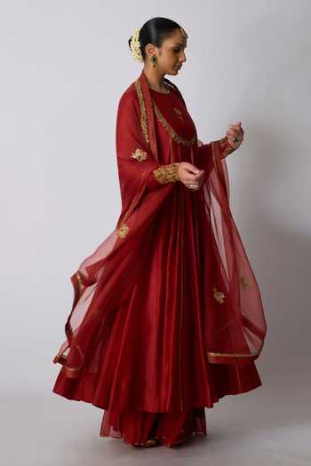 Buy_Rhua_Red Chanderi Silk, Organza, Silk, Cotton Round Madhvi Embroidered Anarkali Set 