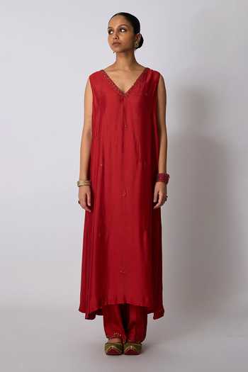 Buy_Rhua_Red Silk, Cotton, Bamboo, Organza V-neck, Yes Vani V Kurta Pant Set _Online_at_Aza_Fashions