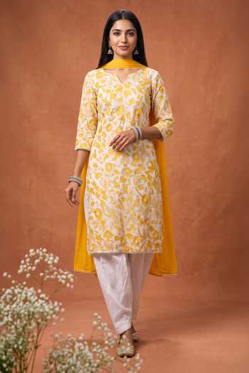 Samyukta Singhania Floret Embroidered Chanderi Kurta Set 