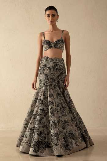 Varun Nidhika_Black Silk Organza Embroidery Sweetheart Neck Cape Lehenga Set _Online_at_Aza_Fashions