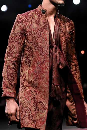 Dolly J Lakshya Embroidered Sherwani Set 