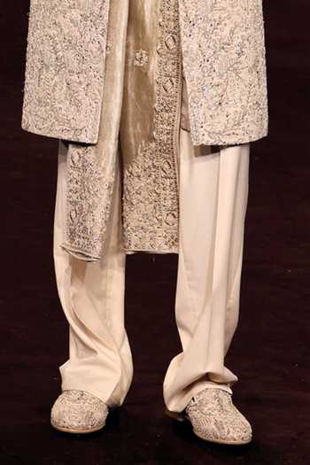 Dolly J Ivory Silk, Tissue Vayun Embroidered Sherwani Set Online at Aza Fashions Dolly J_Ivory Silk, Tissue Vayun Embroidered Sherwani Set _Online_at_Aza_Fashions