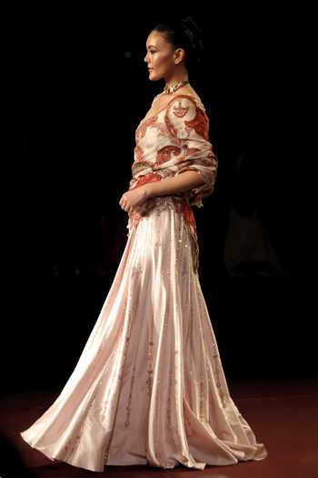 Dolly J Muktika Hand Embroidered Pre-Draped Saree Set 