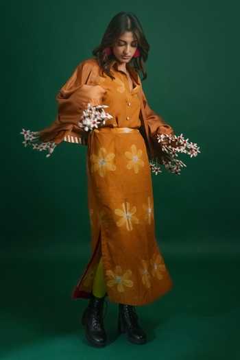 Buy KA-Sha Brown Chanderi Open Neck Tass Moma Jacket Online at Aza Fashions Buy_KA-Sha_Brown Chanderi Open Neck Tass Moma Jacket _Online_at_Aza_Fashions