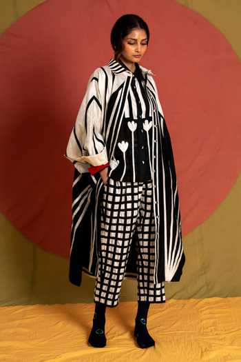 Shop KA-Sha Black Chanderi Grid Applique Pant Online at Aza Fashions Shop_KA-Sha_Black Chanderi Grid Applique Pant _Online_at_Aza_Fashions